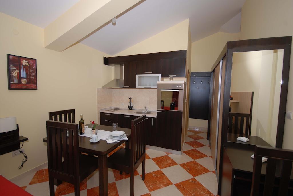Apartments Stepic Τρογκίρ Δωμάτιο φωτογραφία
