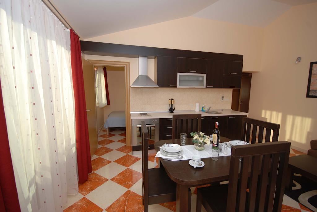Apartments Stepic Τρογκίρ Δωμάτιο φωτογραφία