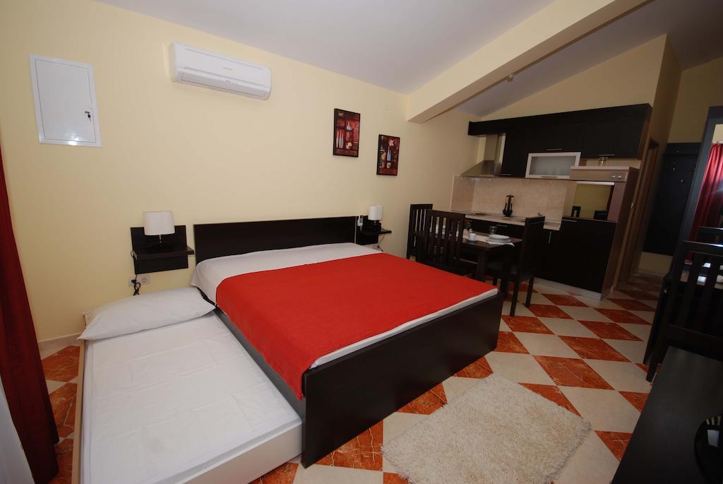 Apartments Stepic Τρογκίρ Δωμάτιο φωτογραφία